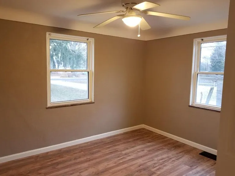 5328 Claxton St — Photo 10