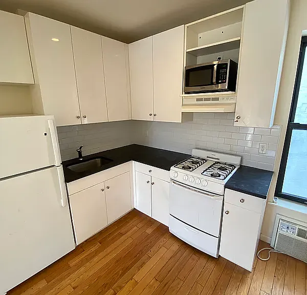 190 Wadsworth Ave #32 — Photo 6