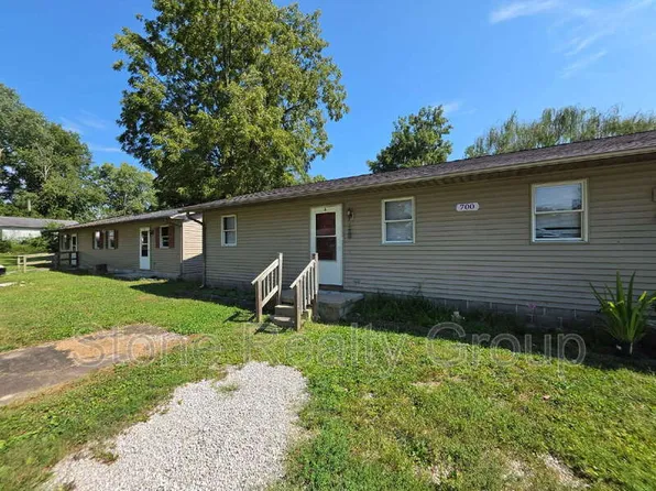 700 S 7th St Unit A, Clinton, IN 47842