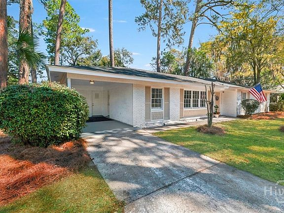 3rd image of 620 Valleybrook Road