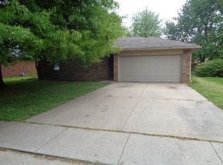 1120 W McGee St, Springfield, MO 65807