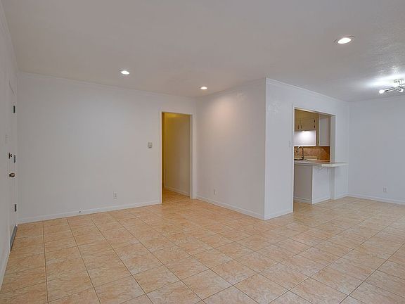 3rd image of 1307 Jefferis Ave