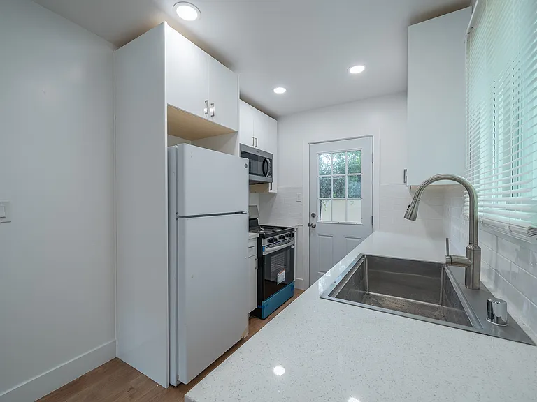 536 Concord St #536 — Photo 8