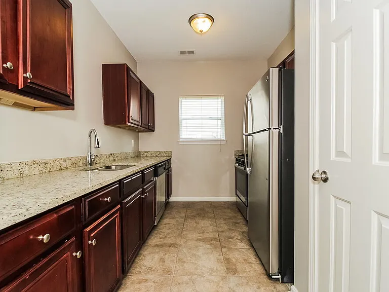 2264 Crossrail Dr — Photo 8