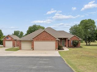 1621 Four Lakes Dr, Blanchard, OK 73010