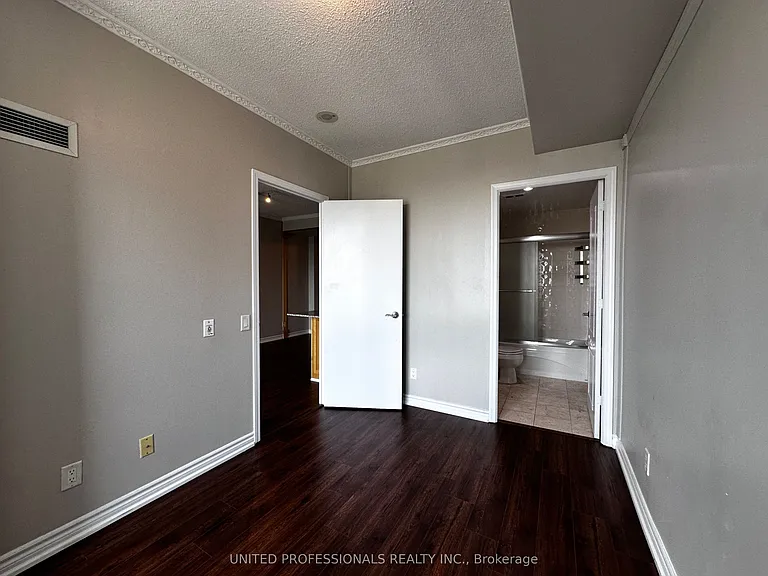 60 Byng Ave #1812 — Photo 11