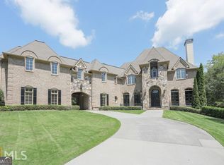 453 Londonberry Rd, Sandy Springs, GA 30327