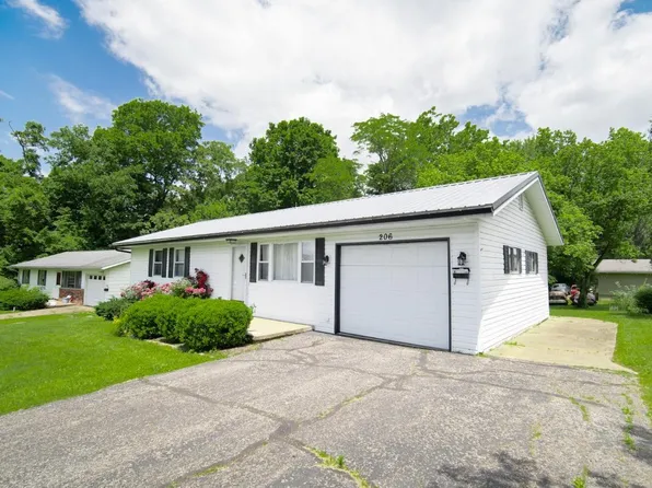 206 William St, West Union, OH 45693