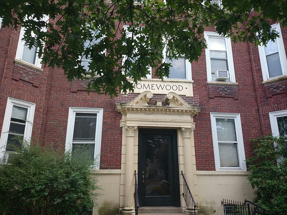 2nd image of 1288 Comm Ave APT 3