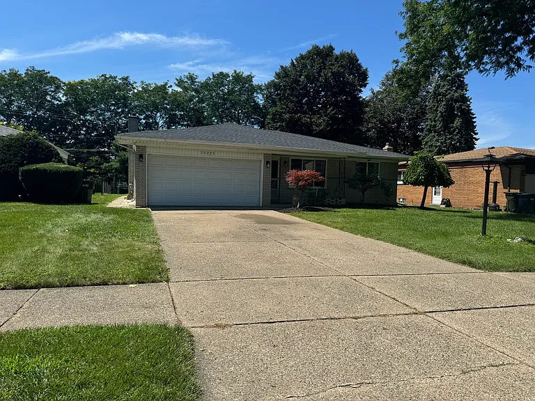 35223 Mustang Dr — Photo 1