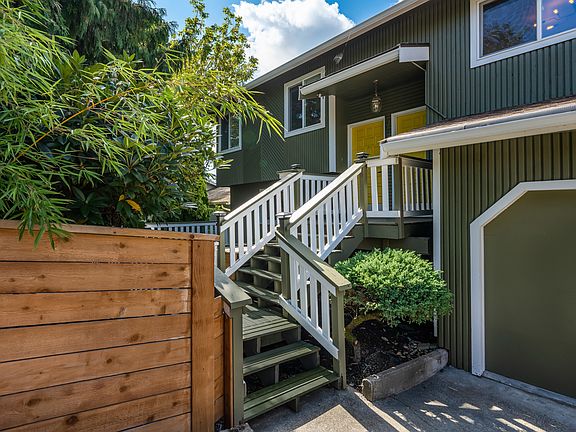 Entrance & Front Porch