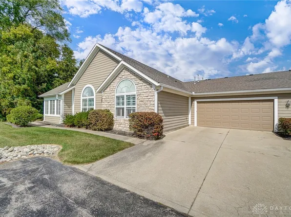 63 Aberdeen Village Dr, Dayton, OH 45430