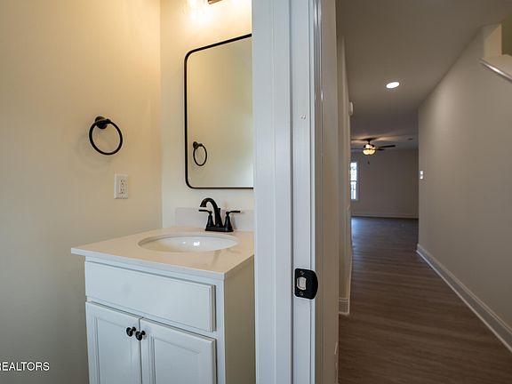 4th image of 3511 Maggie Lynn Way #3