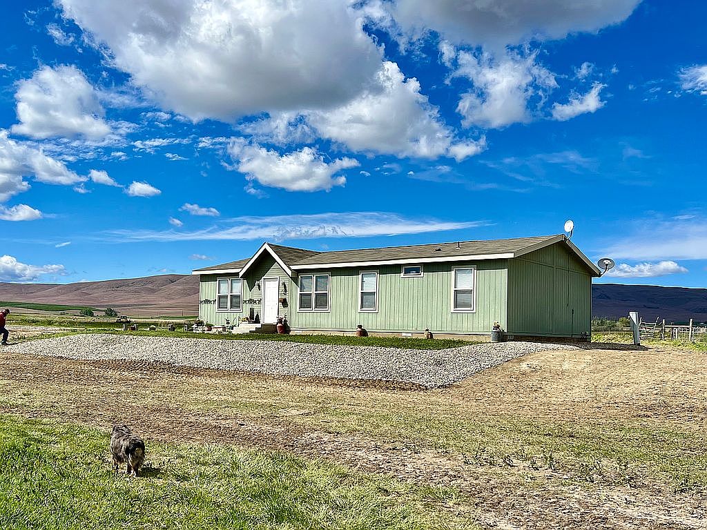 10011 W Wapato Rd, Wapato, WA 98951 Zillow