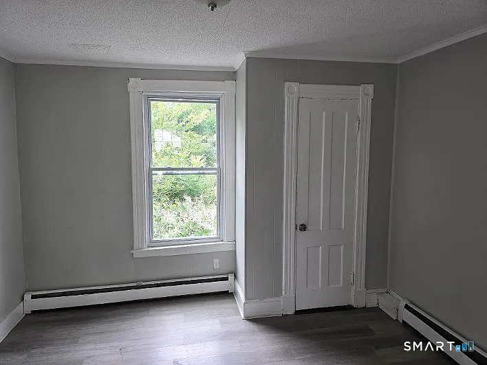 2 bed, 1.0 bath, 1050 sqft, $1,400 — Photo 4