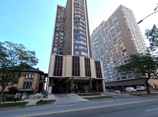 6325 N Sheridan Rd, Chicago, IL 60660