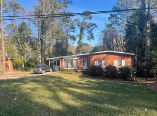 1643 Pineview Dr, Raleigh, NC 27606