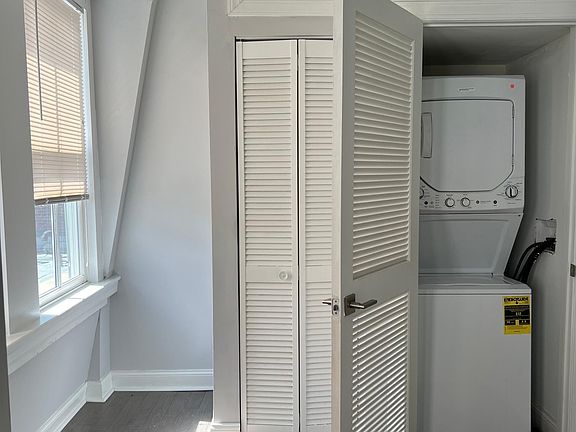 5th image of 4100 Parkside Ave #B4