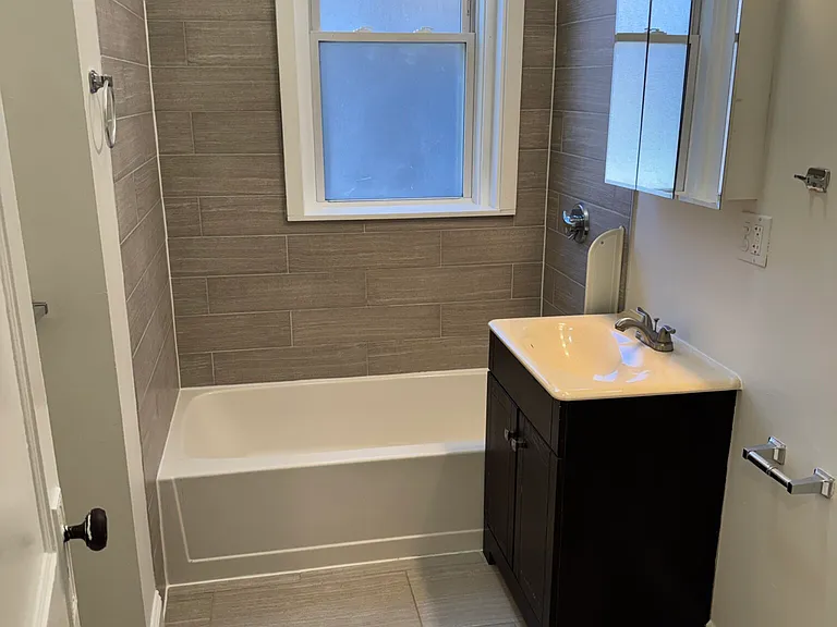 1197 Commonwealth Ave #4 — Photo 3