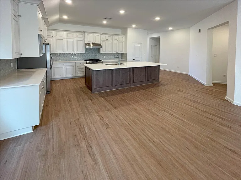 30327 Centipede Grove Ln — Photo 10