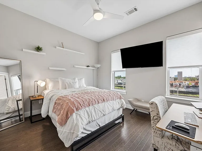 2913 Hicks St — Photo 22