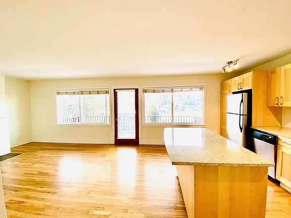 4th image of 3045 81st Pl SE Unit 12