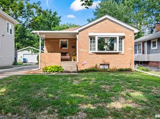 1821 S Pasfield St, Springfield, IL 62704