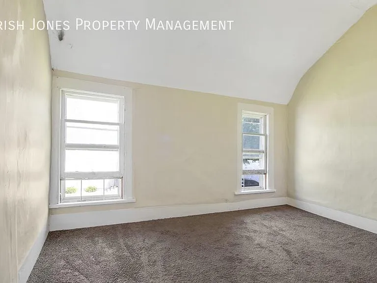 215 Thompson St #2 — Photo 15