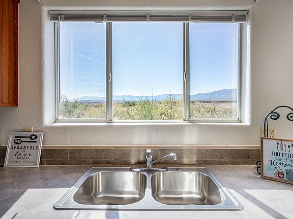4th image of 4121 E Vaquero Ln