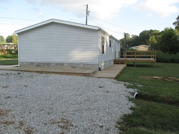 5th image of 303 Davenport Ln