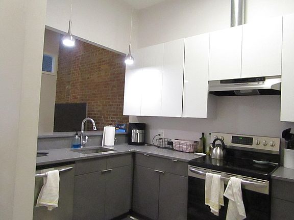4th image of 139 Newark Ave #2A