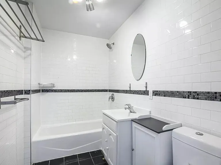 1086 Broadway #602 — Photo 8