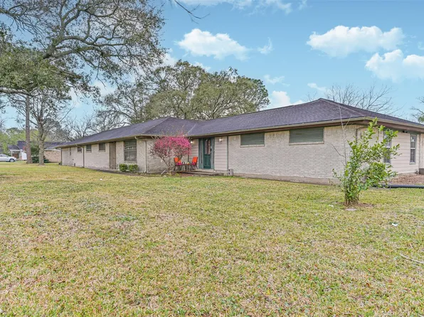 901 N Amburn Rd, Texas City, TX 77591