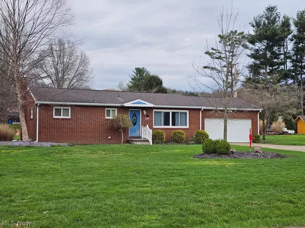 (undisclosed Address), New Philadelphia, OH 44663