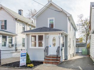 40 Kossuth St, Haledon, NJ 07508