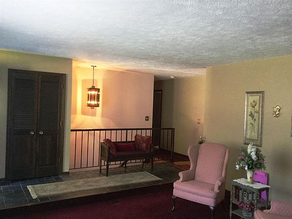 2nd image of 2874 Woodhill Dr