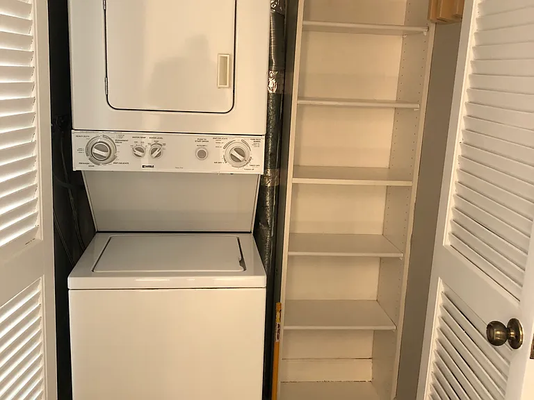 Laundry/Linen closet