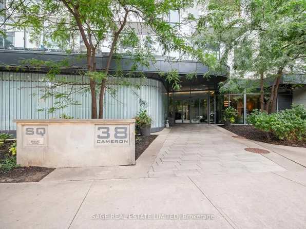 38 Cameron St Unit 524, Toronto, ON M5T 0C3