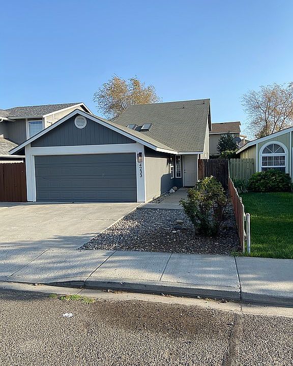 1st image of 4233 W John Day Pl