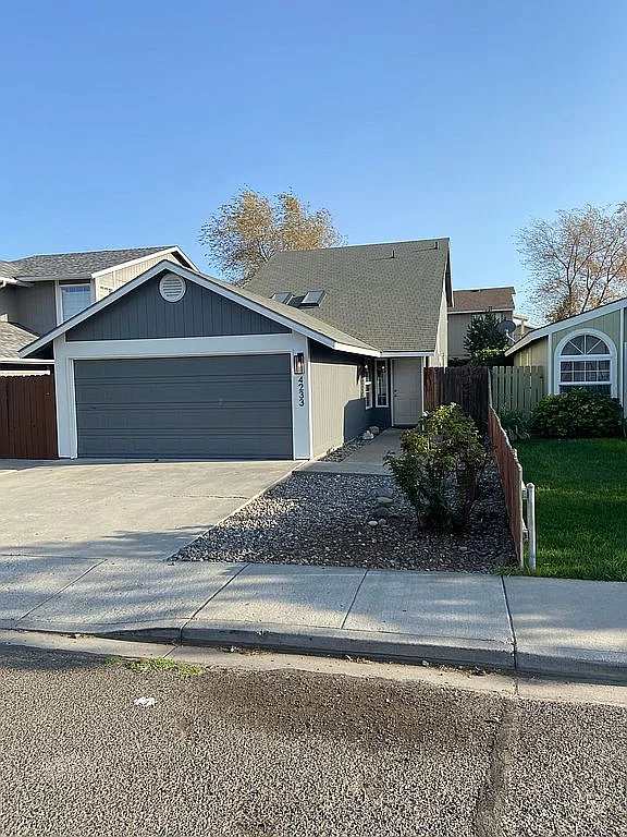 4233 W John Day Pl photo 1