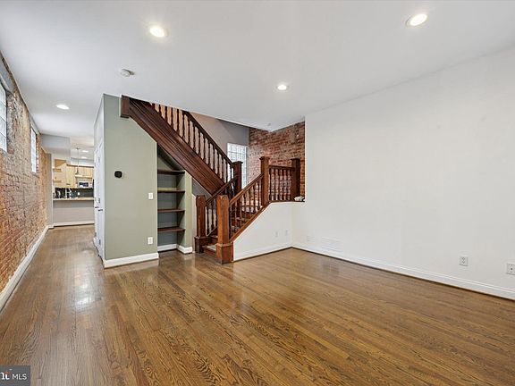 4th image of 106 Winchester Pl