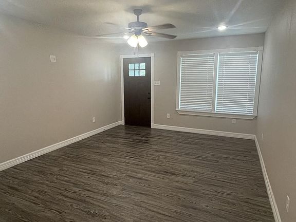 3rd image of 2324 Franklin Ave