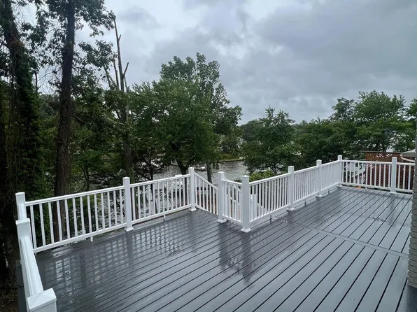 8020 Forest Glen Dr, Pasadena, MD 21122