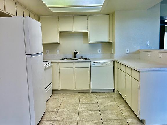 3rd image of 2201 James Bilbray Dr APT 102