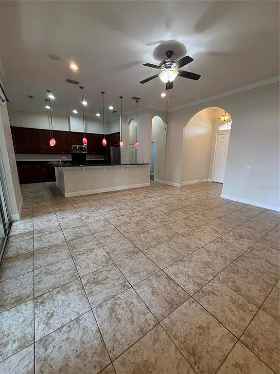 4 bed, 3.0 bath, 2537 sqft, $3,000 — Photo 3