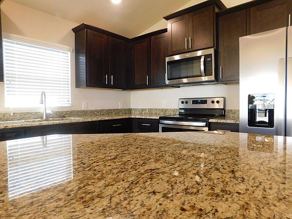 5th image of 404 Buchannan Dr