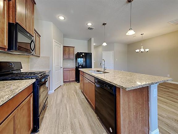 4th image of 3847 Briar Water Ct