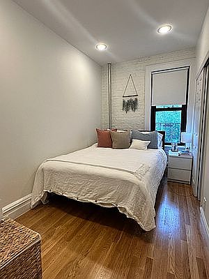 3rd image of 128 W 13th St APT 26