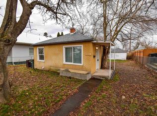 915 9th St, Clarkston, WA 99403