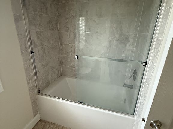 5th image of 16246 Lullwater Dr E